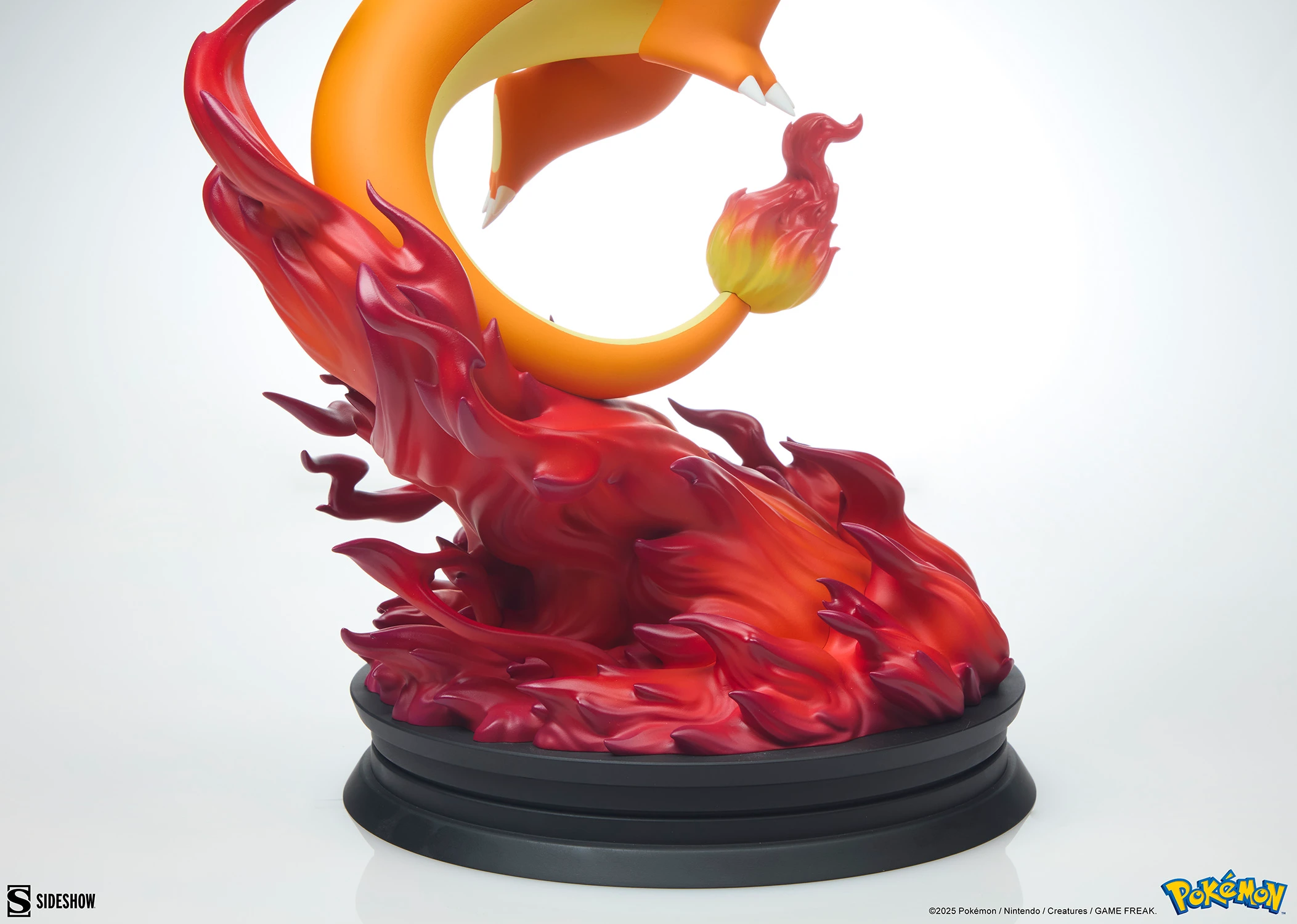 Sideshow: Pokemon - Charizard