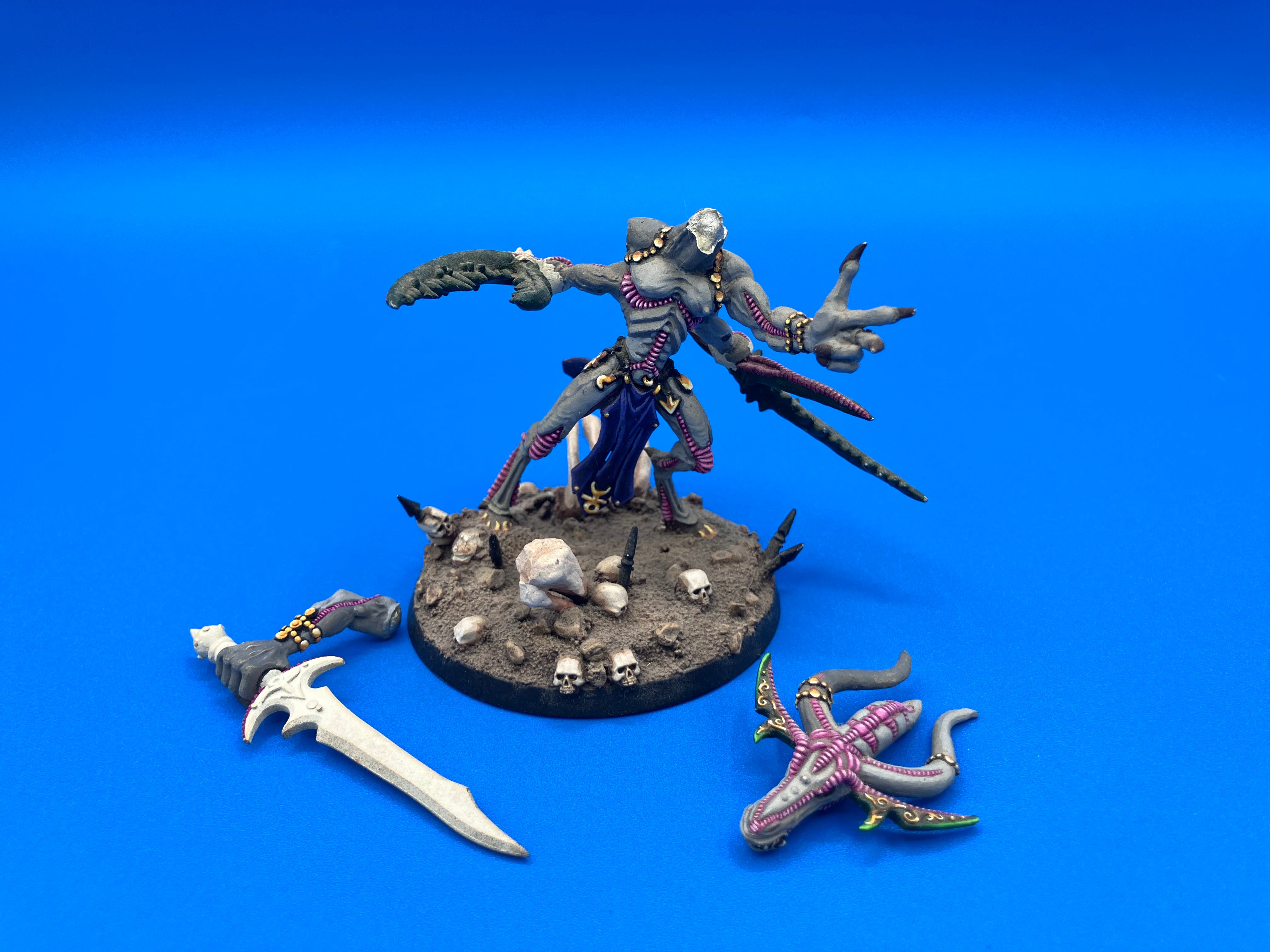 Daemons: Greater Daemon of Slaanesh - Keeper of Secrets (OOP, METAL) (USED) Lot 1