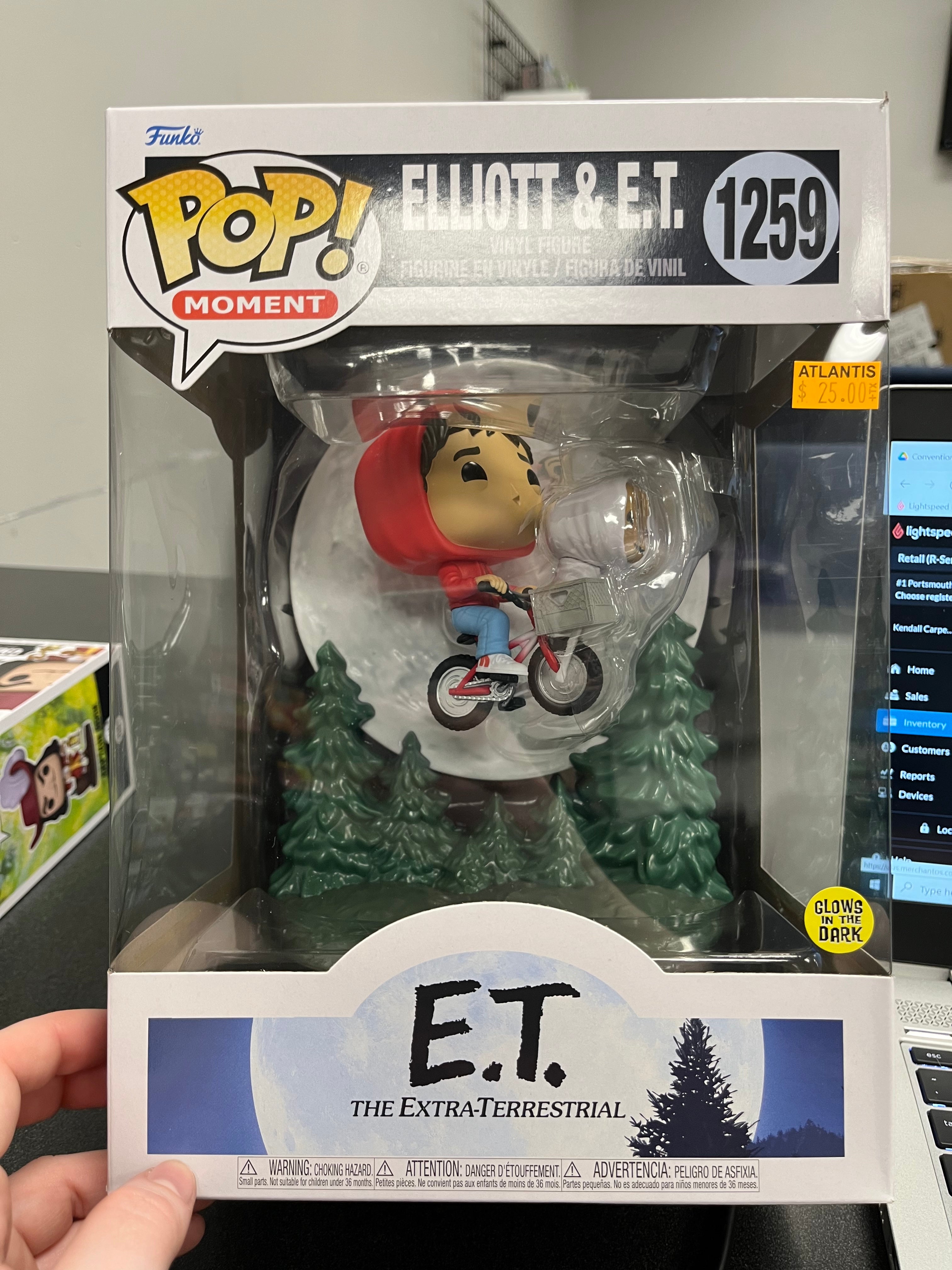 POP Figure Moment: E.T. #1259 - Elliott & E.T. (Glow) Damaged