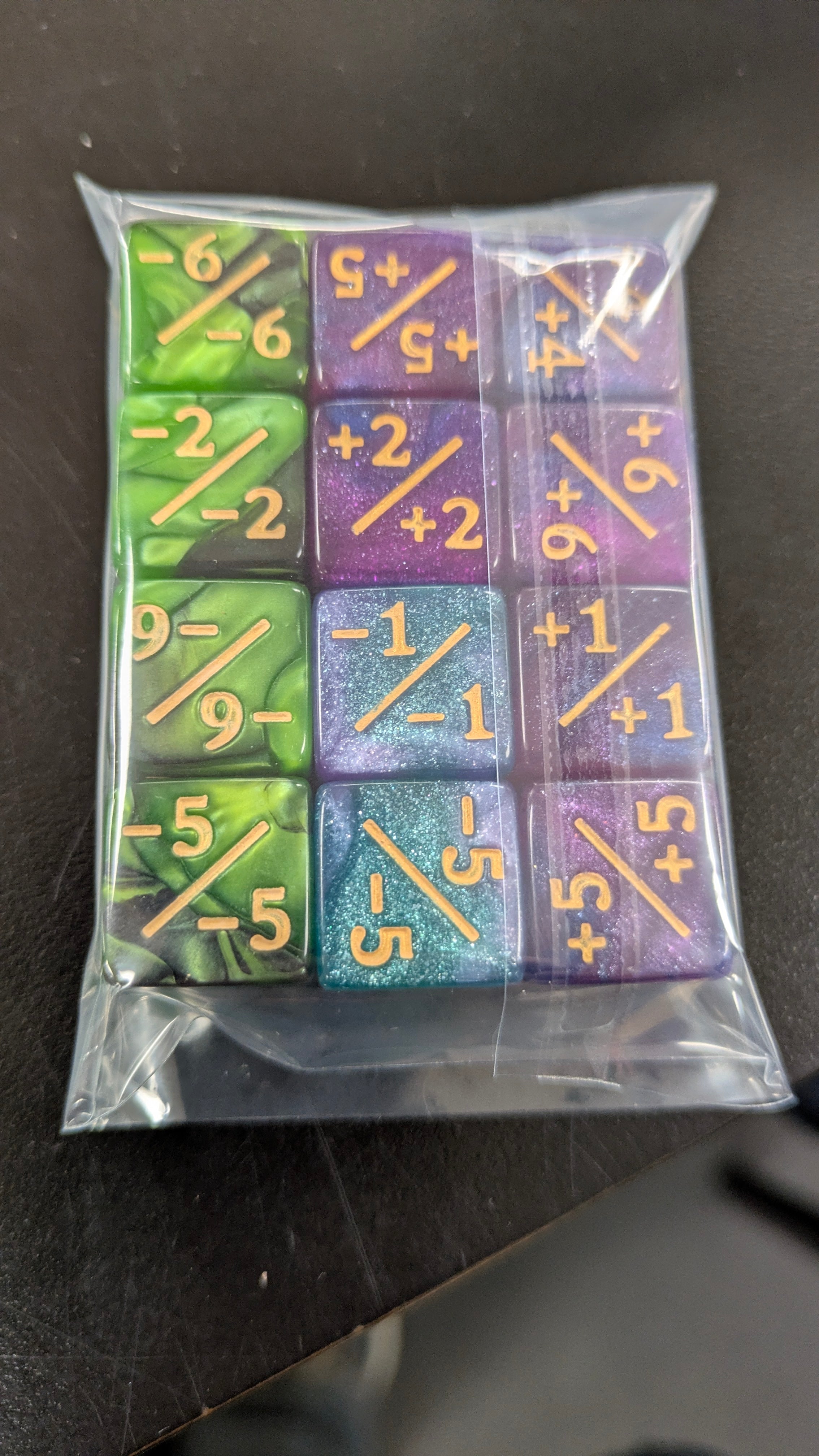 HD: Counter Dice - Mixed Colors (12)