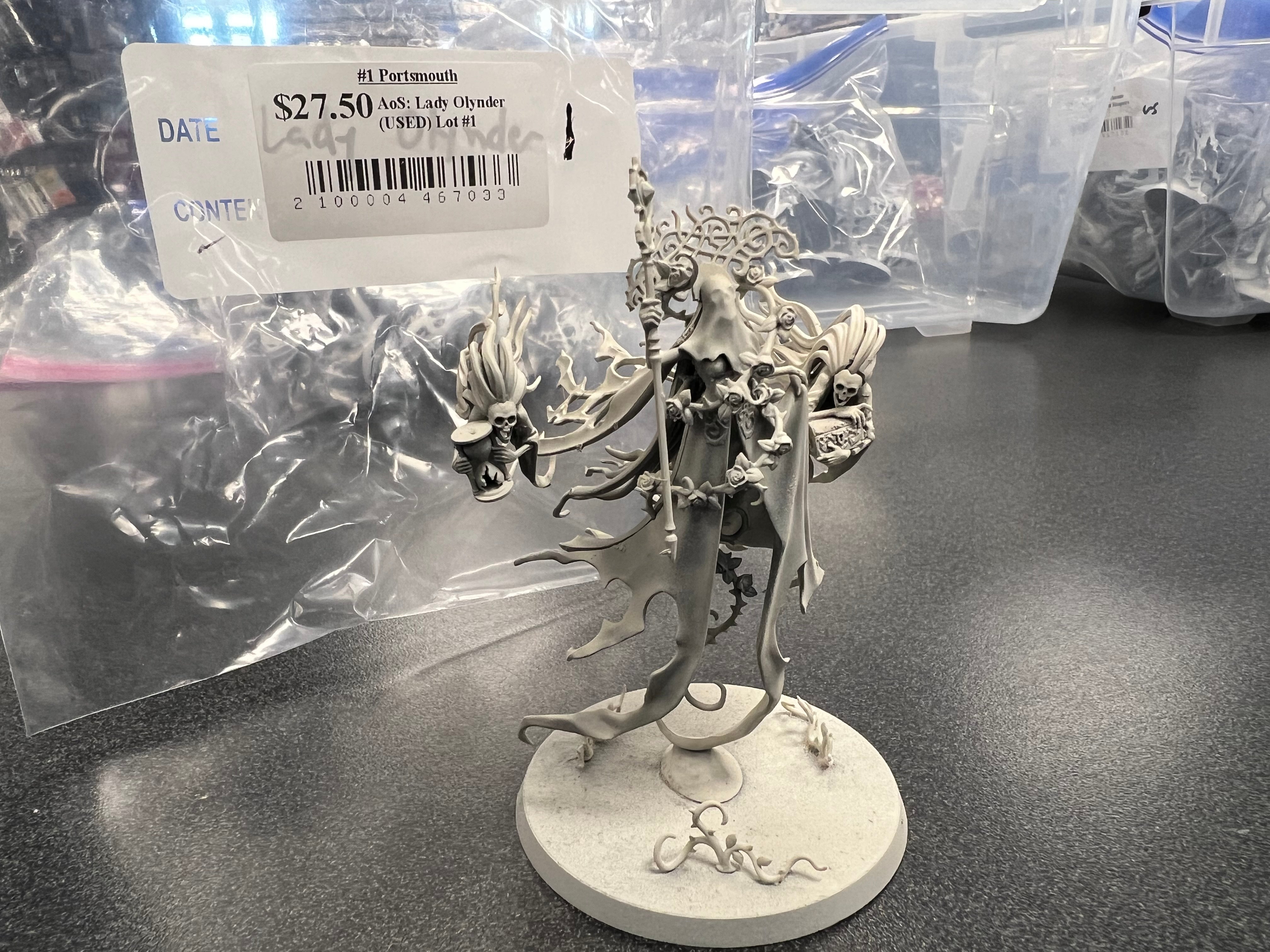 AoS: Lady Olynder (USED) Lot #1
