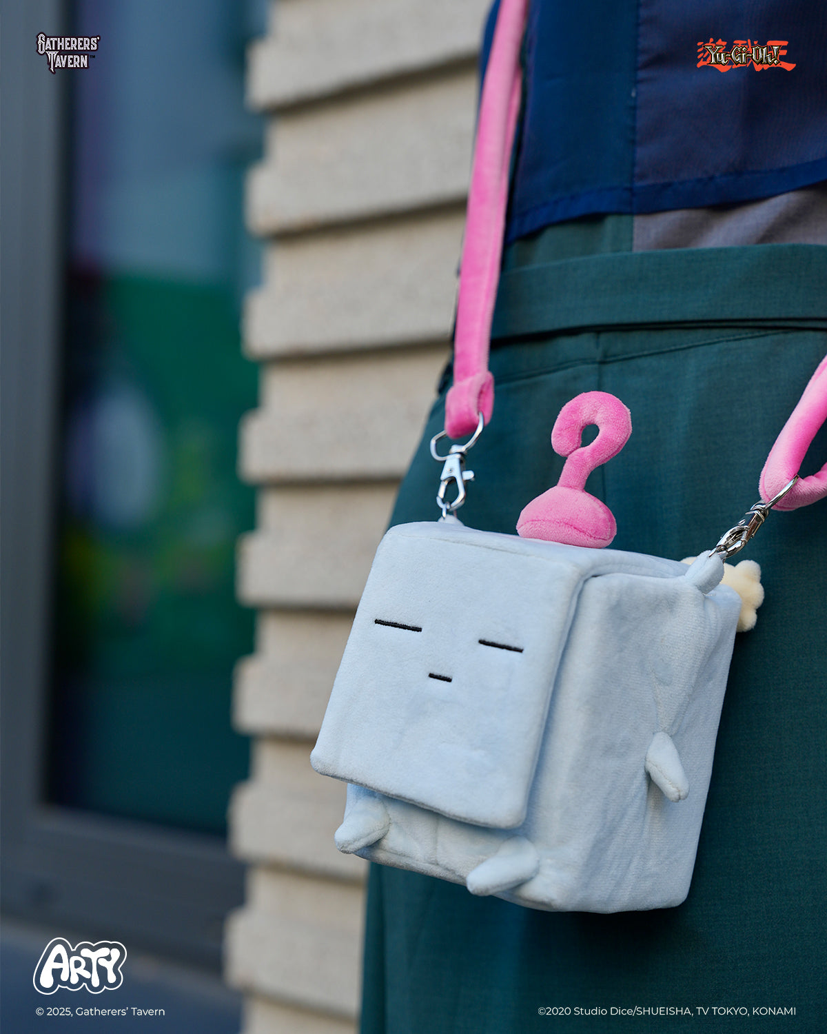 Gatherers' Tavern Mokey Mokey Arty Deck Holder Bag