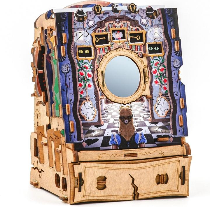 CluePuzzle: The Wonderbox of Alice