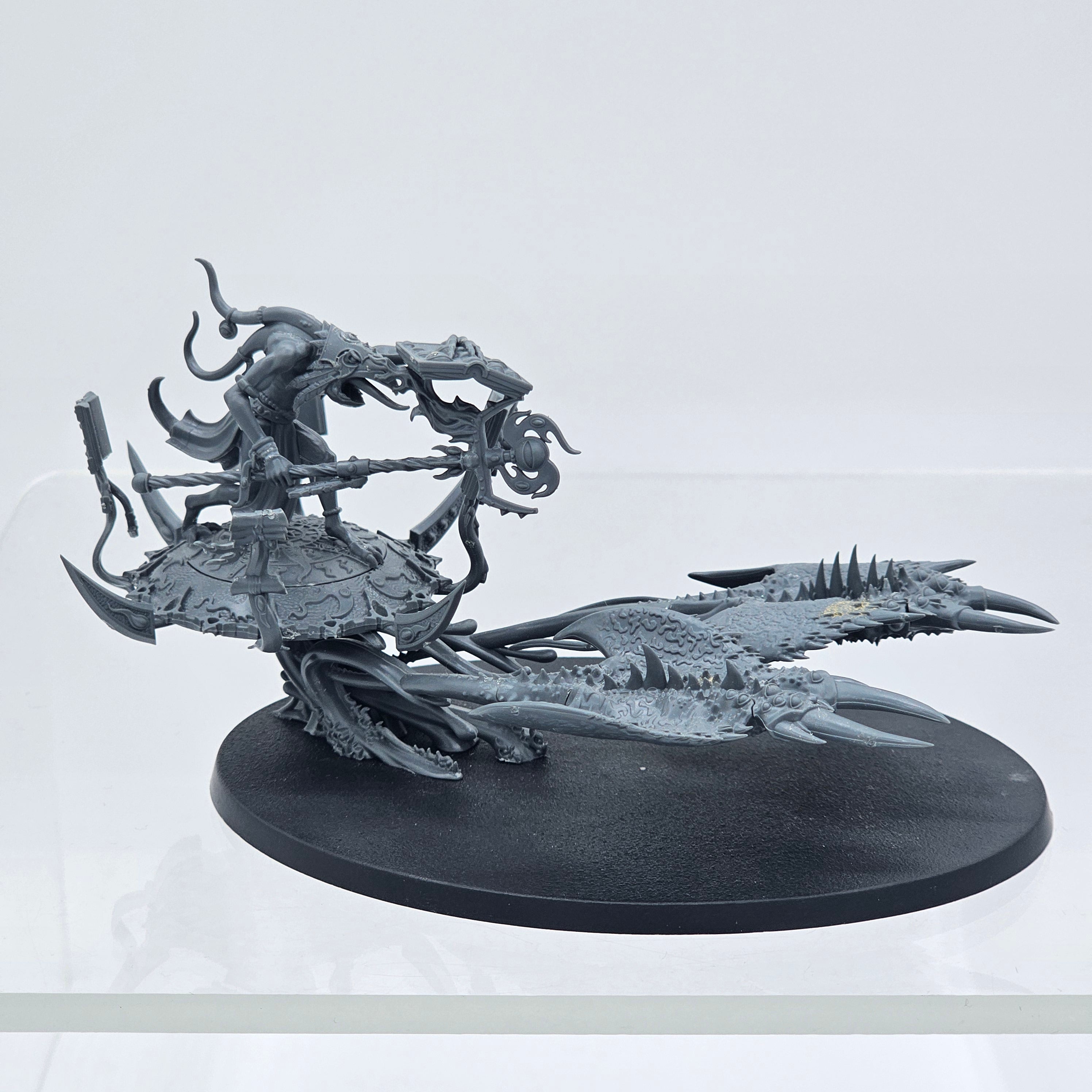 Daemons: Daemons of Tzeentch - Fateskimmer, Herald of Tzeentch on Burning Chariot (USED)