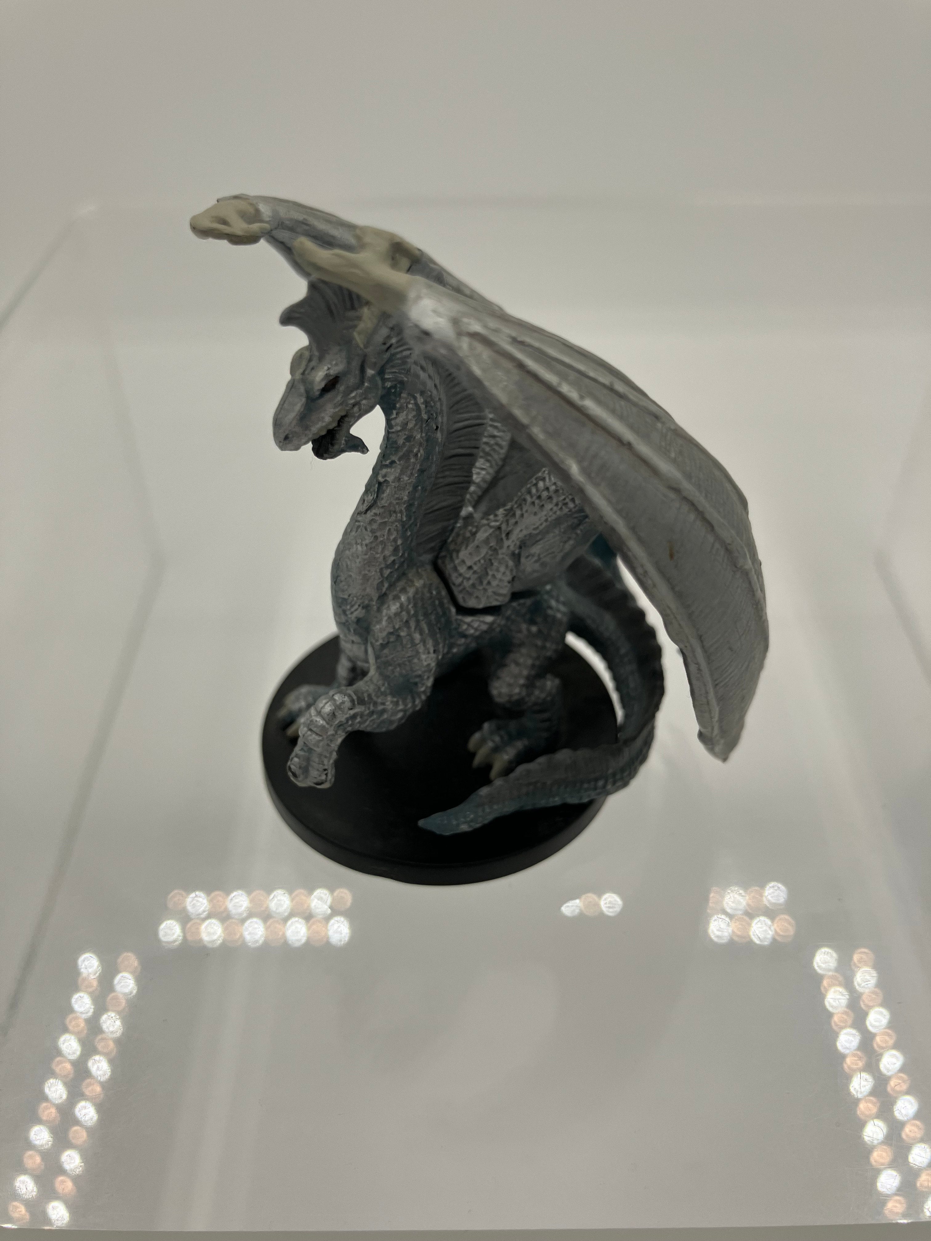D&D Miniatures: Icons 2006 - Large Silver Dragon