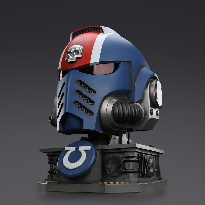 JoyToy: Warhammer 40K - Space Marine 2: Ultramarines Lieutenant Titus MKX Helmet & Display Stand Prop Replica