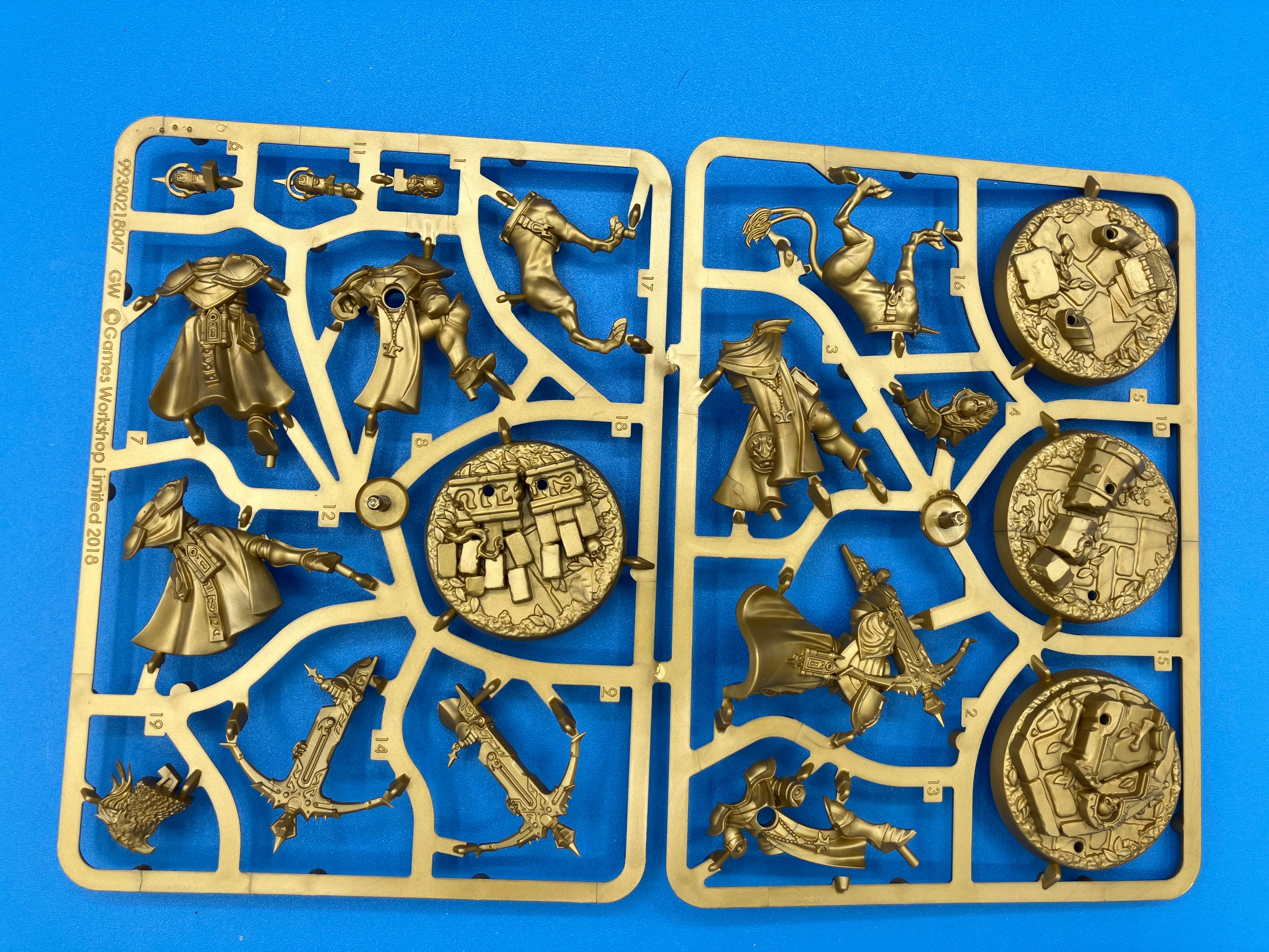 Age of Sigmar: Stormcast Eternals - Castigators with Gryph Hound (Easy to Build) (USED) (On Sprue) Lot 1