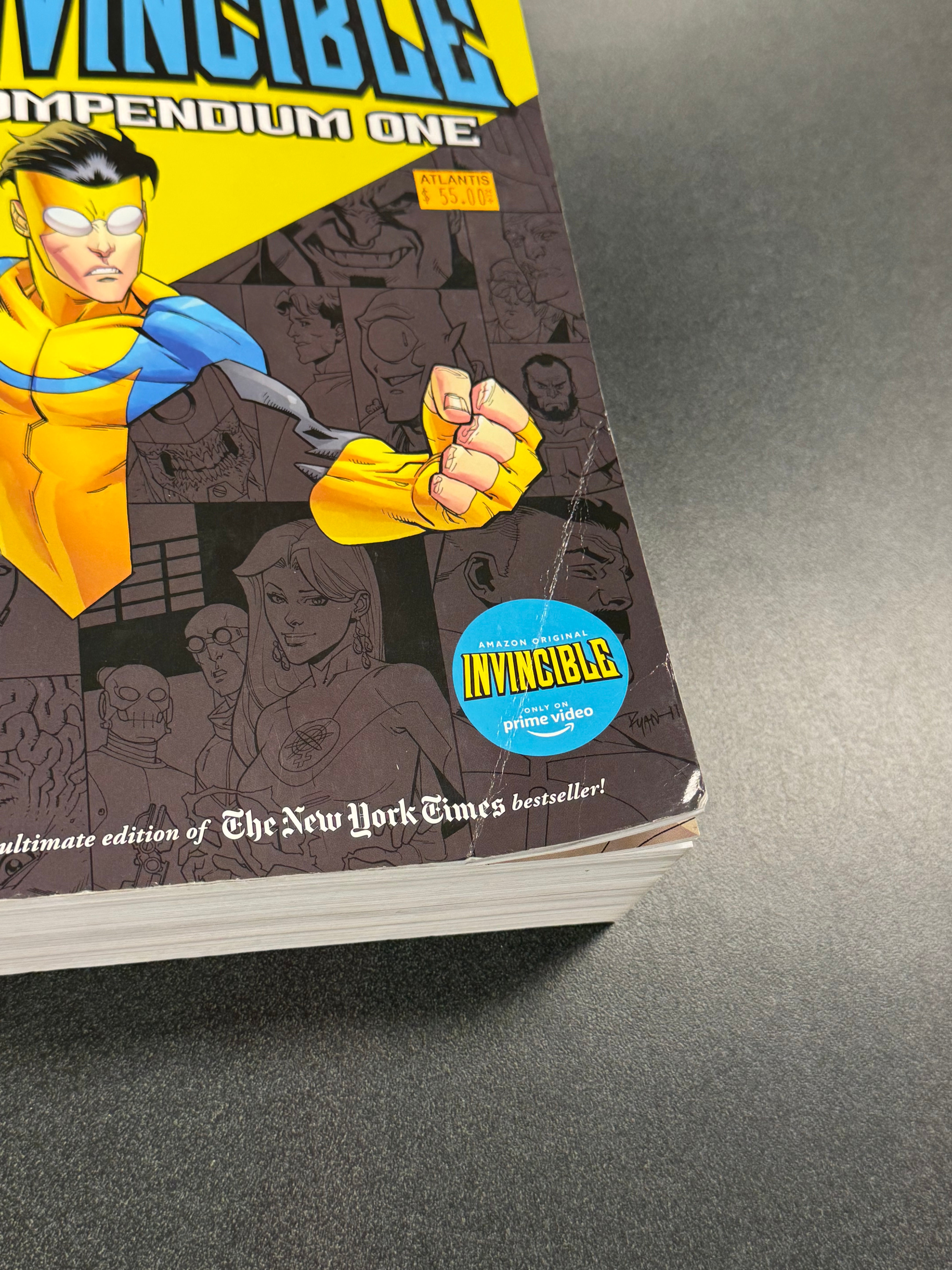 INVINCIBLE COMPENDIUM TP VOL 01 (Scratch & Dent)