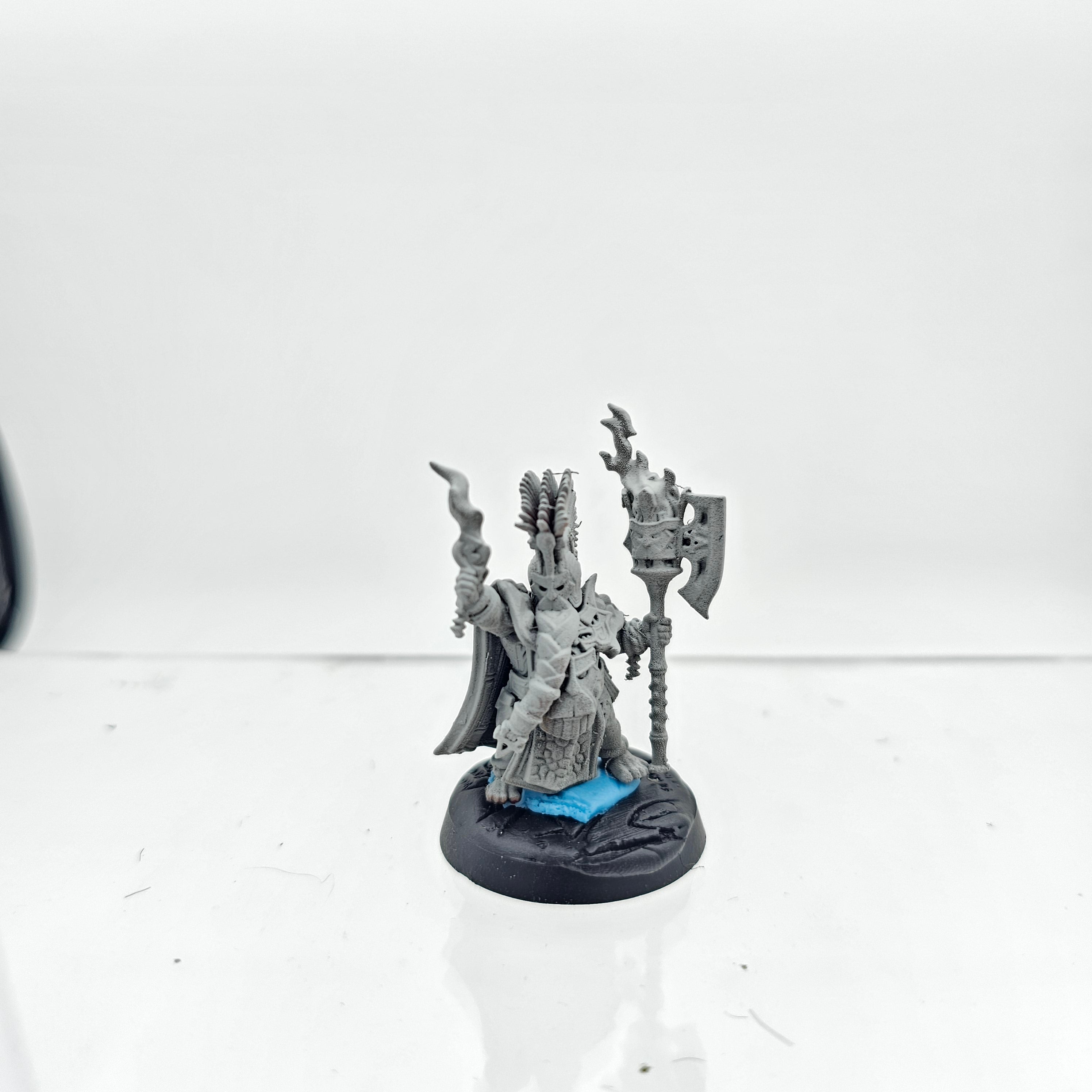 Age of Sigmar: Fyreslayers - Auric Flamekeeper (USED) Lot 1