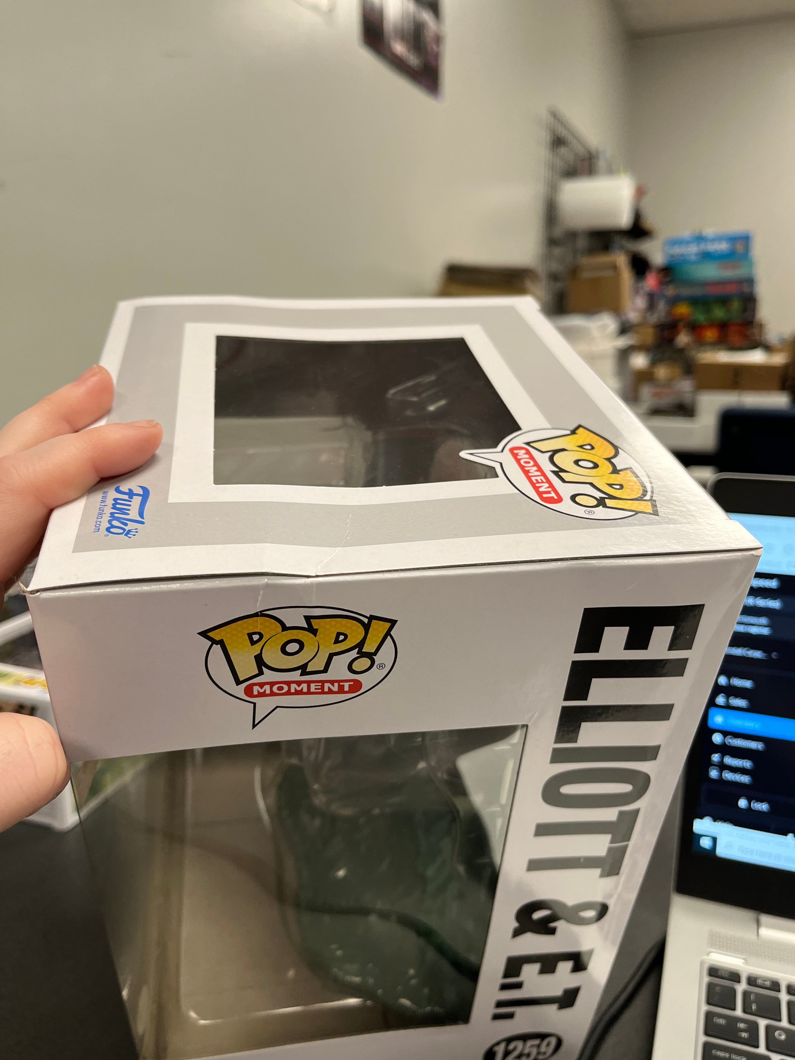 POP Figure Moment: E.T. #1259 - Elliott & E.T. (Glow) Damaged
