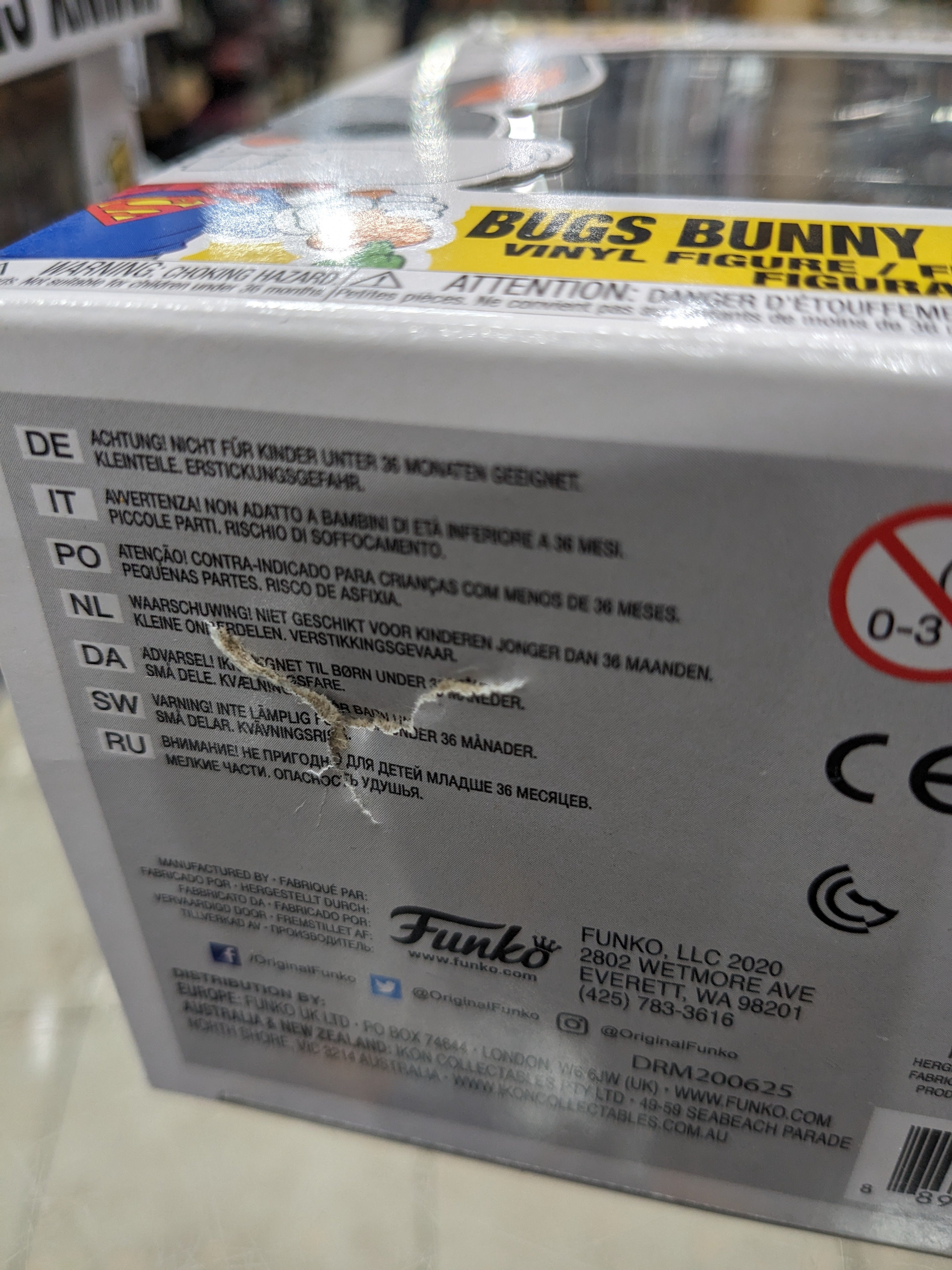 POP Figure: DC Looney Tunes #0842 - Bugs Bunny as Superman (FYE) (BOX DAMAGE)