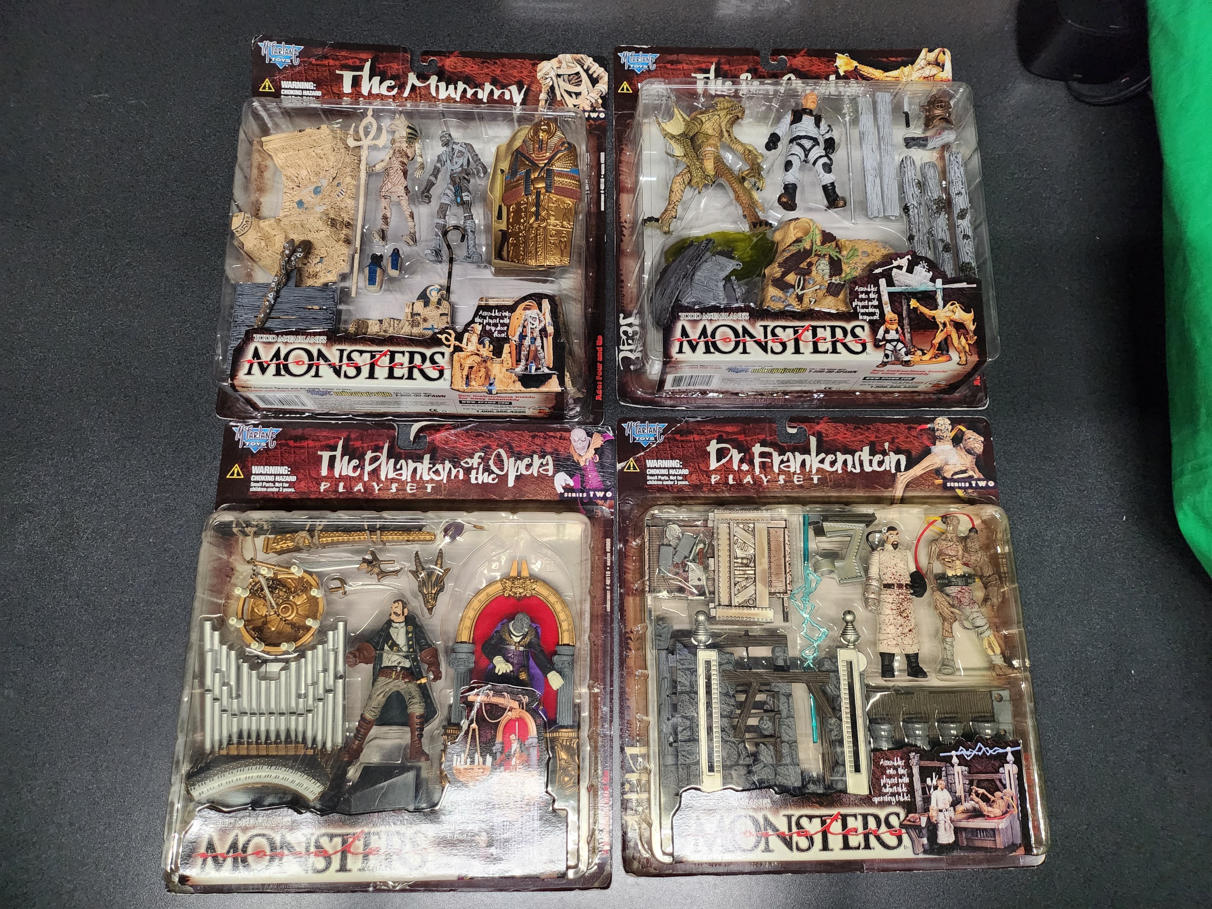 McFarlane Toys (1998) Monsters Playsets Series 2 (4 Figures/Full Set)
