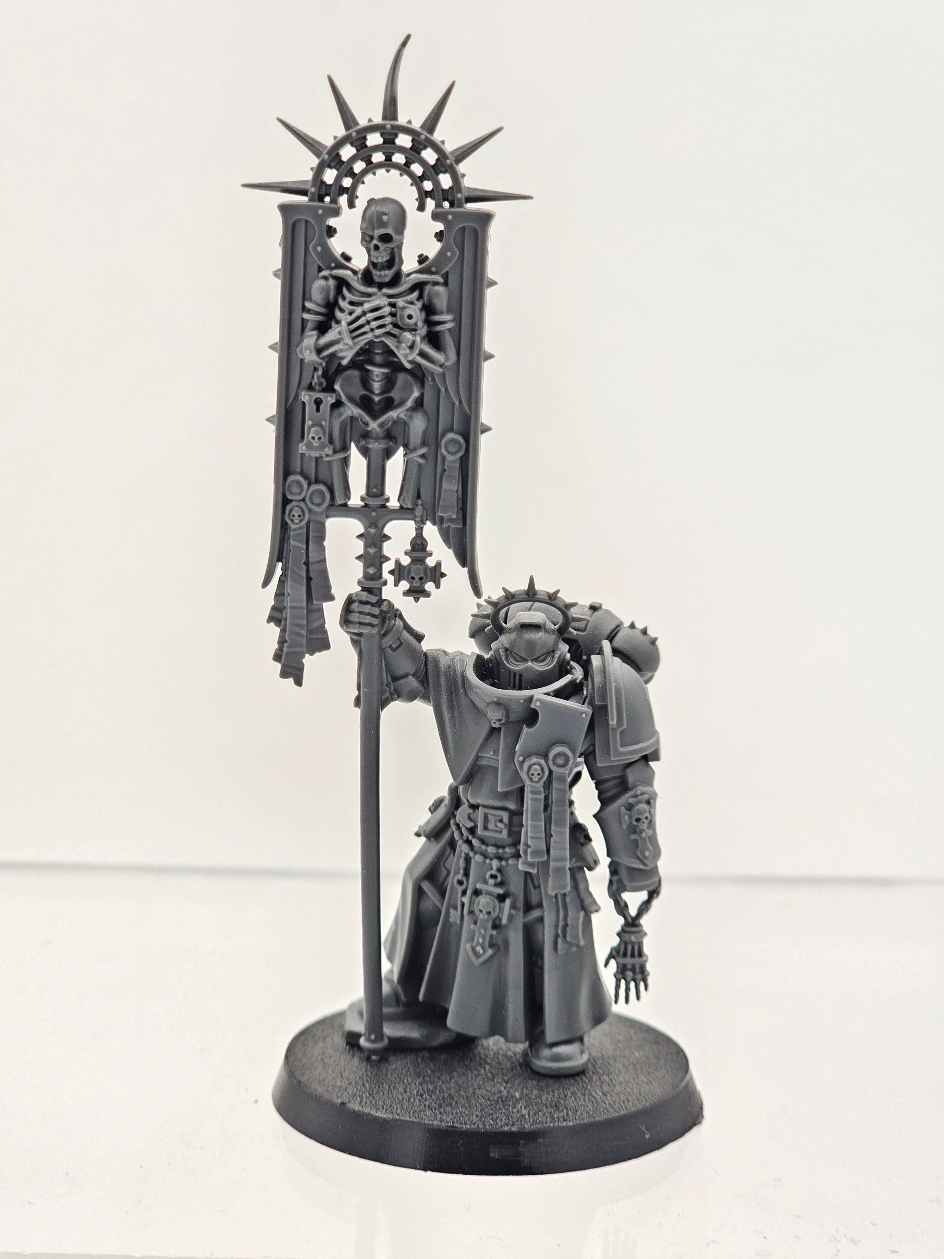 40K: Adeptus Astartes: Space Marines - Bladeguard Ancient (USED) Lot 1
