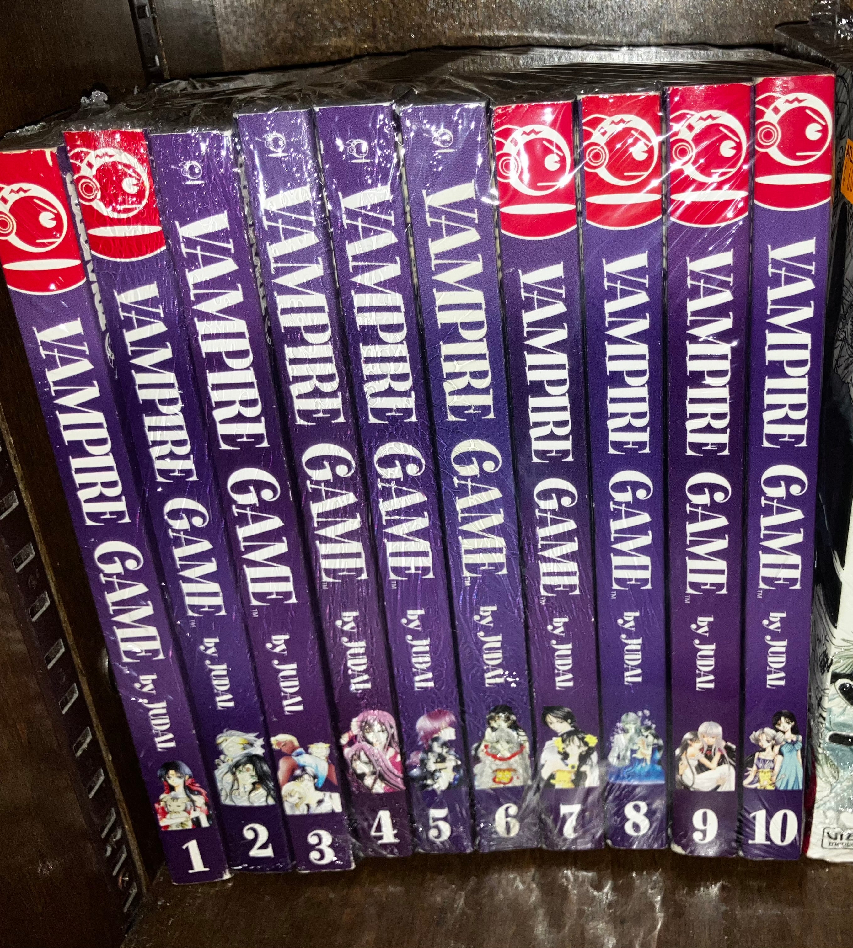 Vampire Game Manga Lot 1-10 (USED)