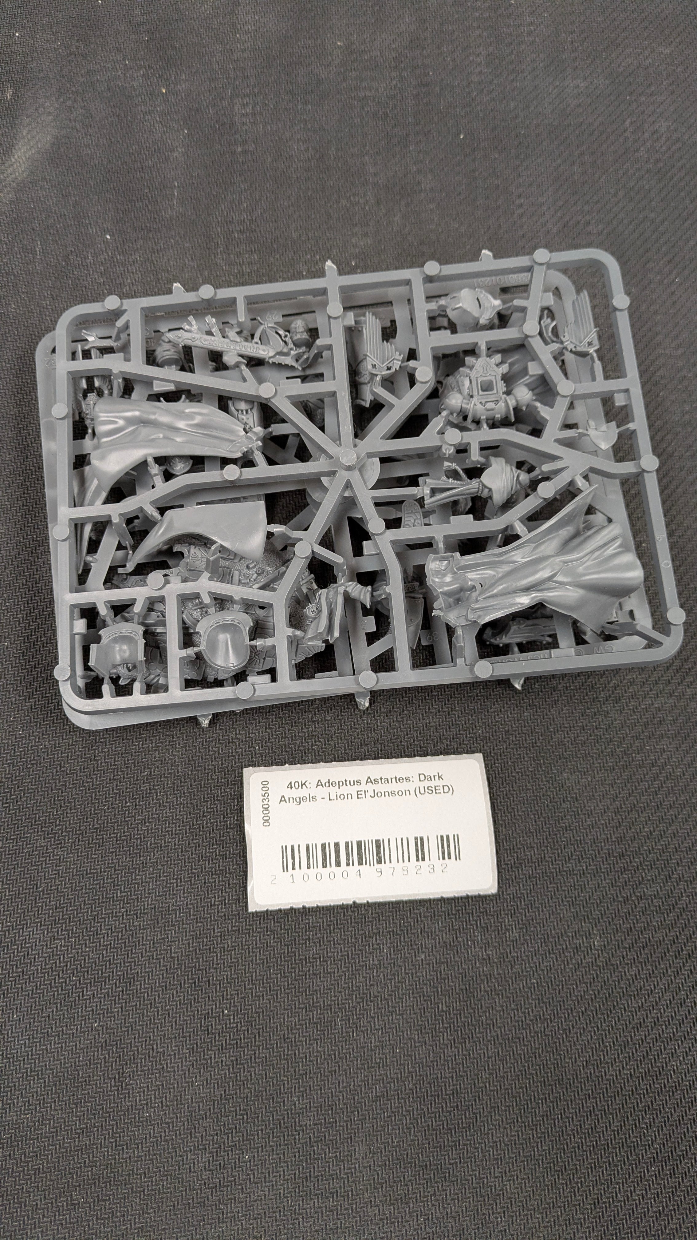 40K: Adeptus Astartes: Dark Angels - Lion El'Jonson (On Sprue, Out of Box)