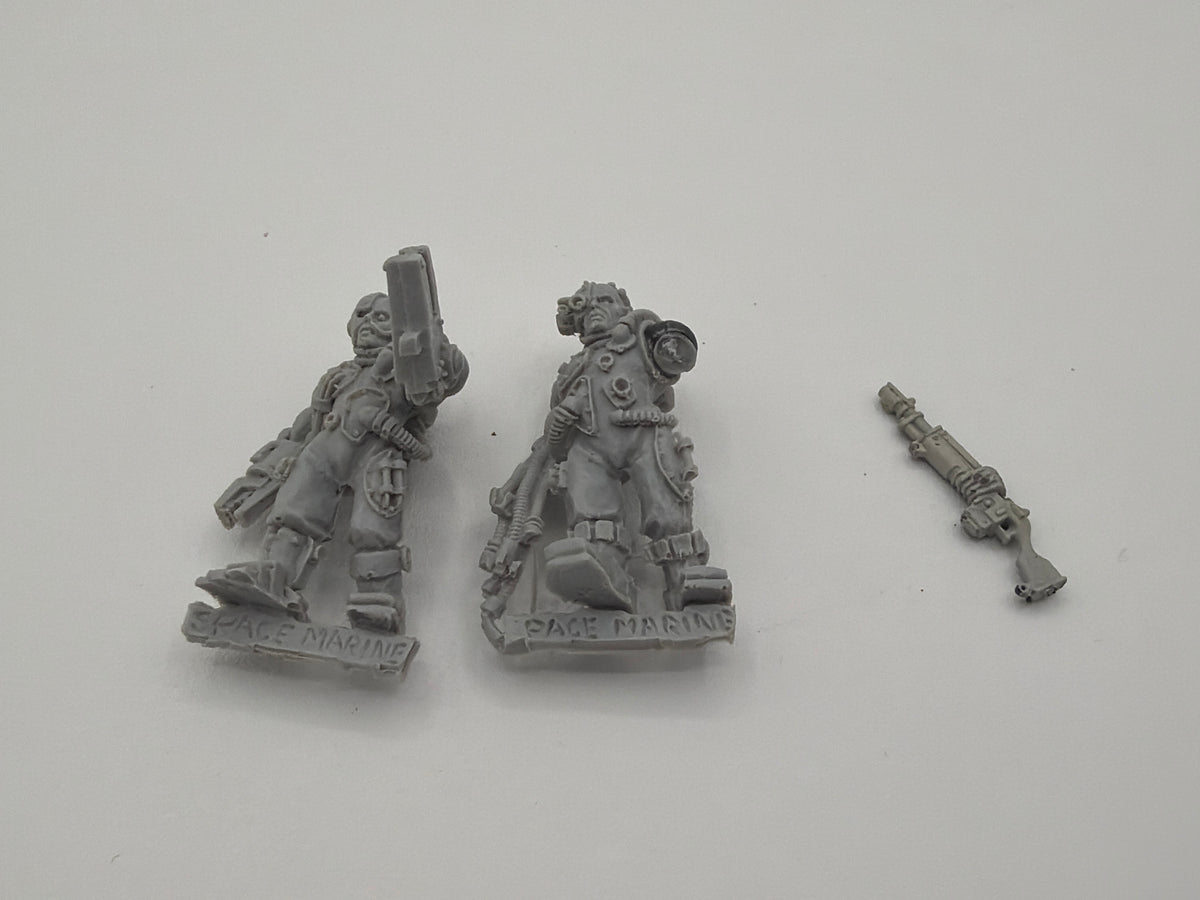 40K: Adeptus Astartes: Space Marines - Combat Servitors x 2 (OOP, Finecast) (INCOMPLETE) (USED)