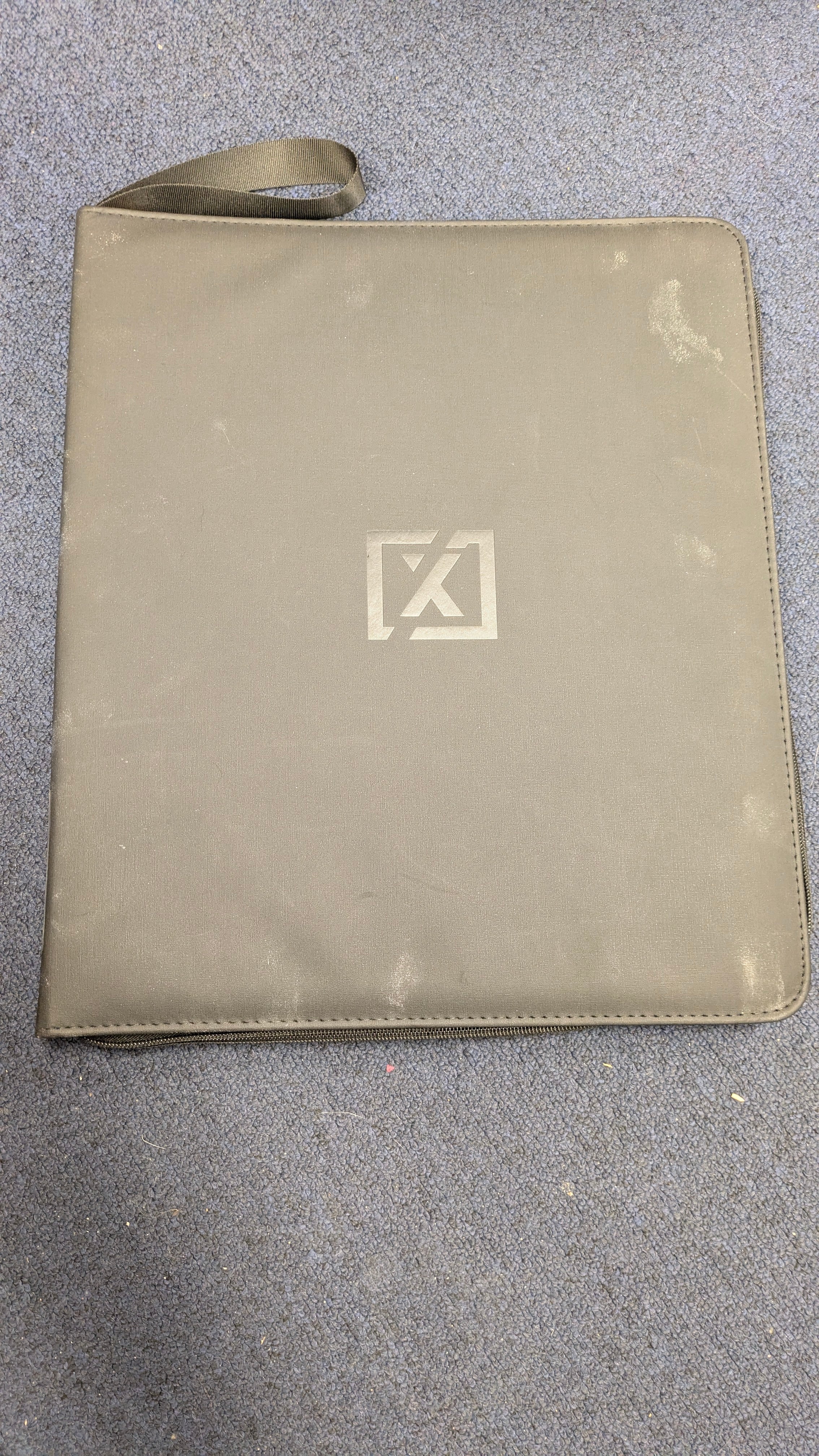 X PRO Toploader Binder (USED)