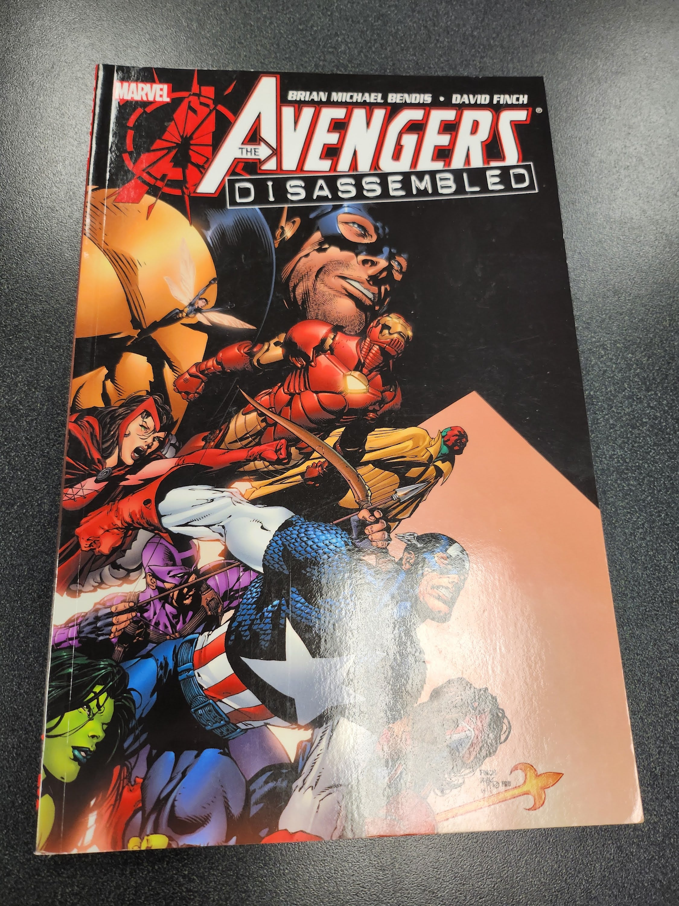 AVENGERS DISASSEMBLED TP (USED)