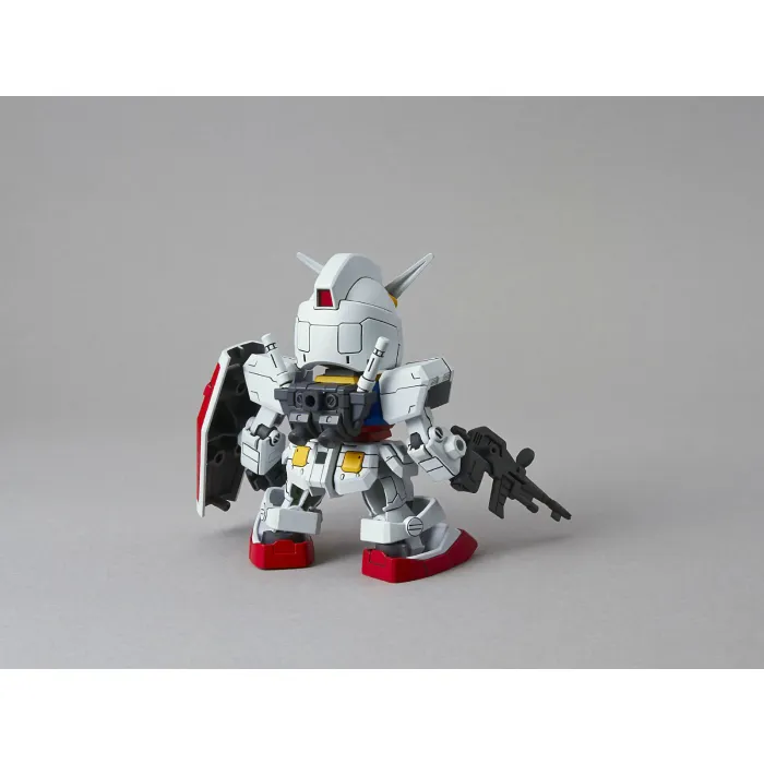 Gundam Model Kit: SD EX-Standard RX-78-2 Gundam