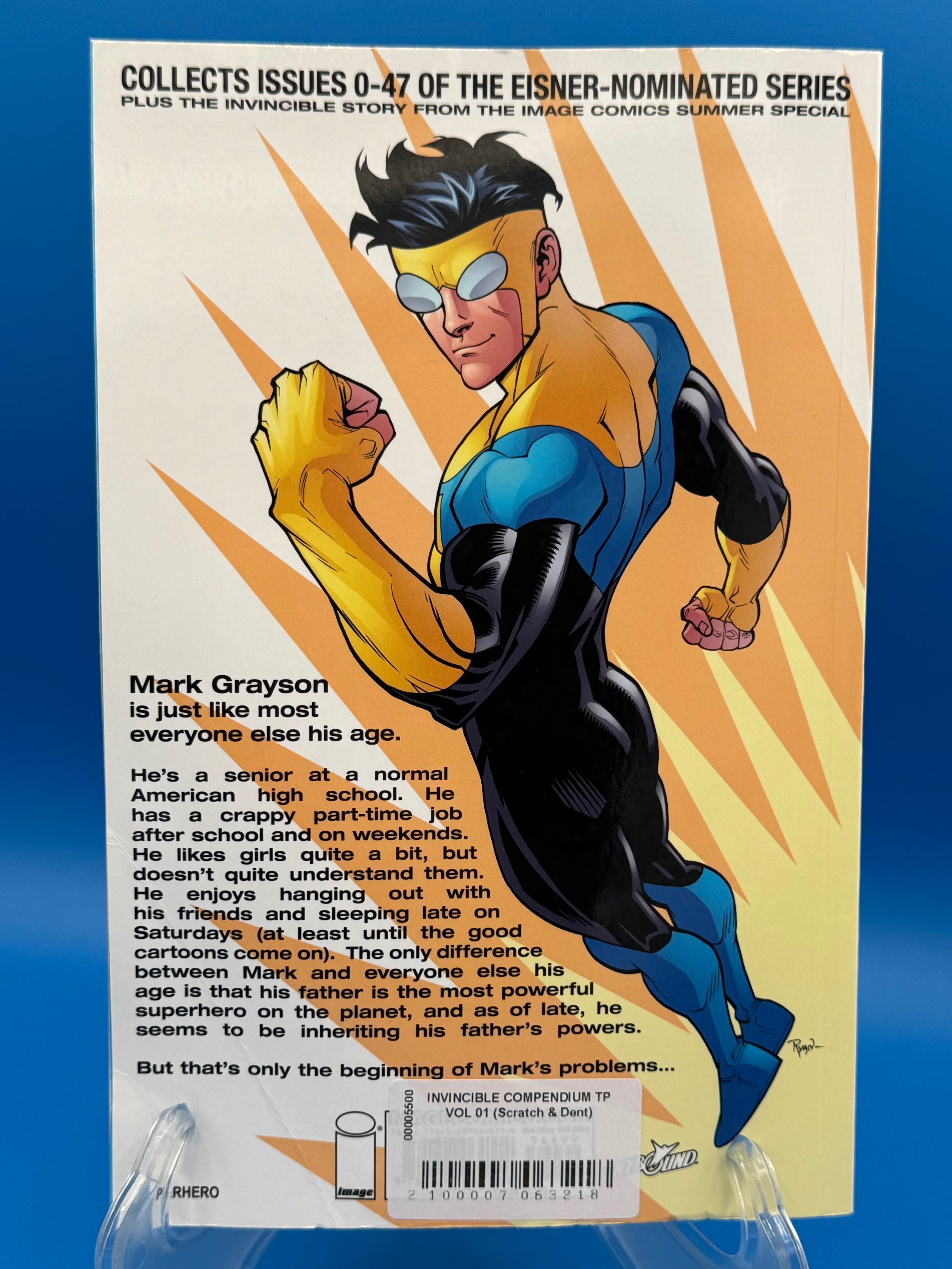 INVINCIBLE COMPENDIUM TP VOL 01 (Scratch & Dent)