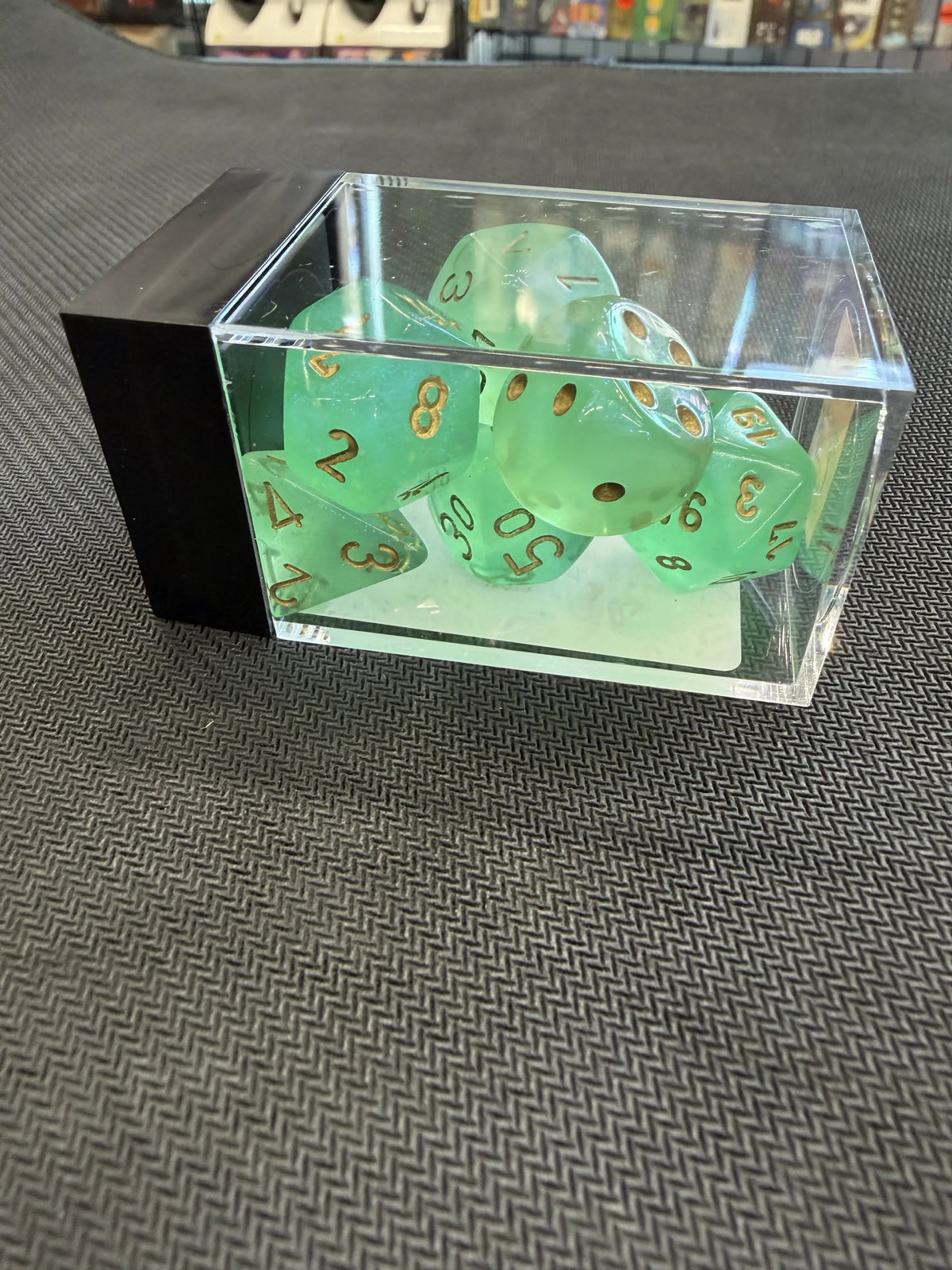 Atlantis Swag:  CHX27575: Borealis - Poly Set Light Green/Gold