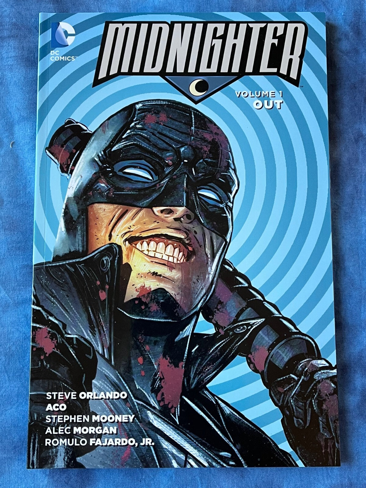 MIDNIGHTER TP #1 OUT (USED)