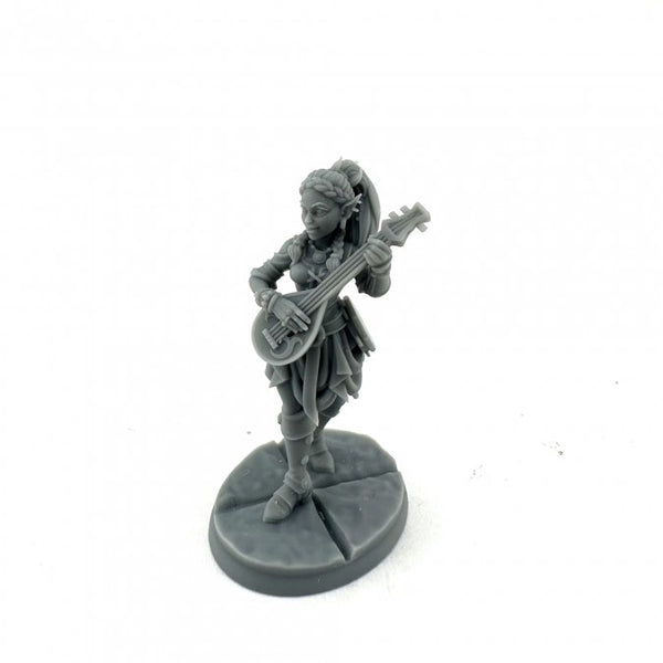 Bones 07124: Ryelle Rainheather, Elf Bard (Alternate Sculpt)