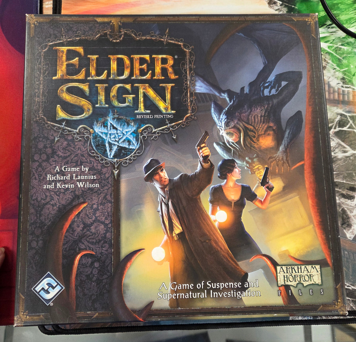 Elder Sign Bundle (Base Game & Gates of Akham Expansion) (USED)