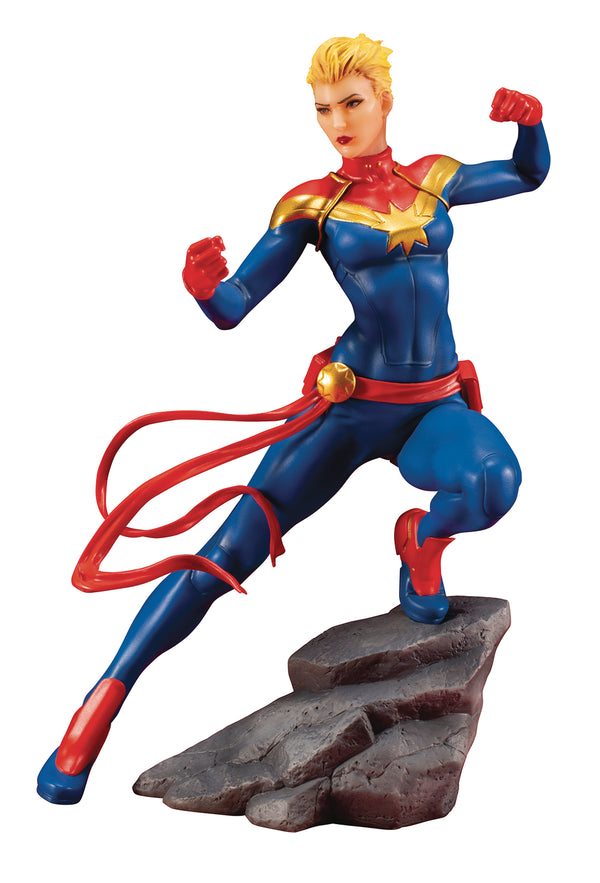 MARVEL COMICS AVENGERS SERIES CAPTAIN MARVEL ARTFX+ STATUE