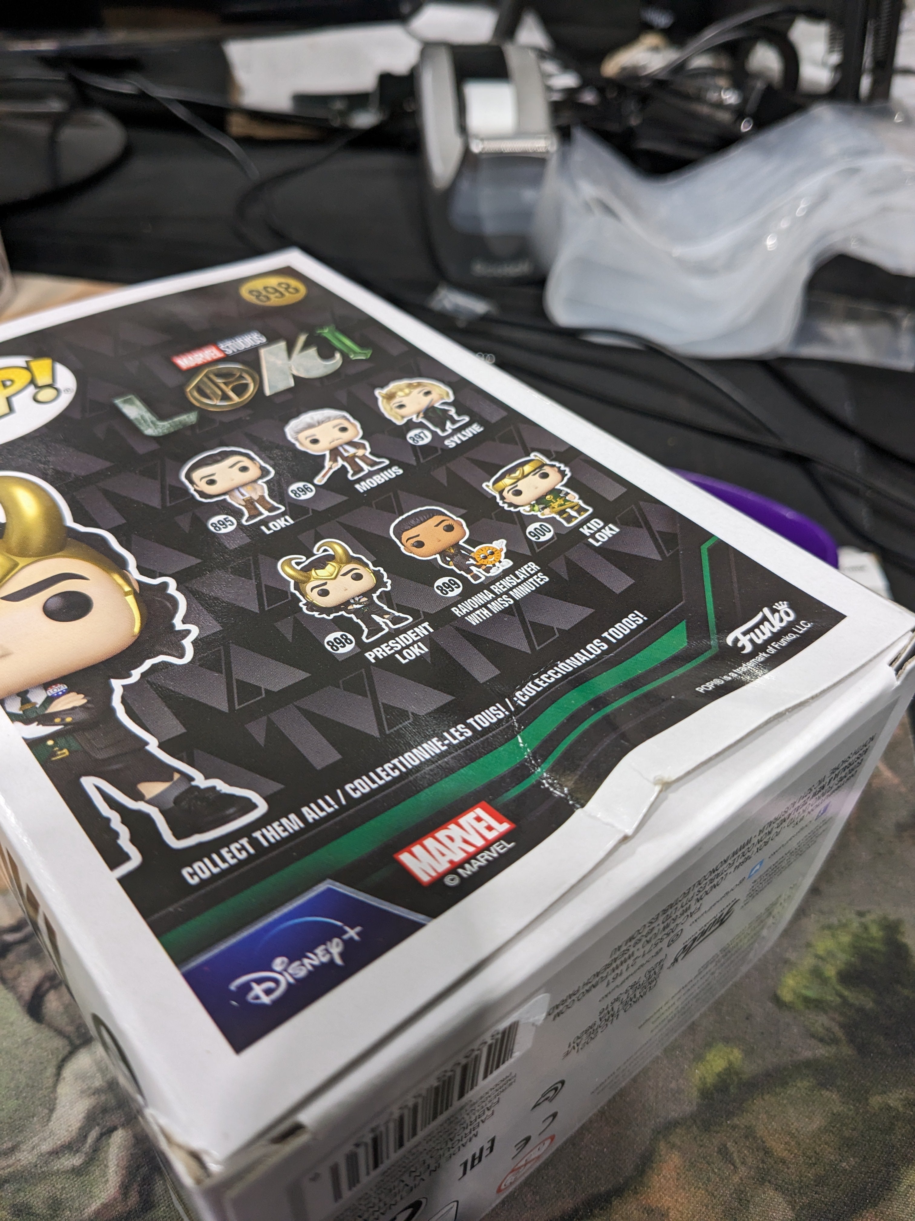 POP Figure: Marvel Loki #0898 - President Loki (BOX DAMAGE)