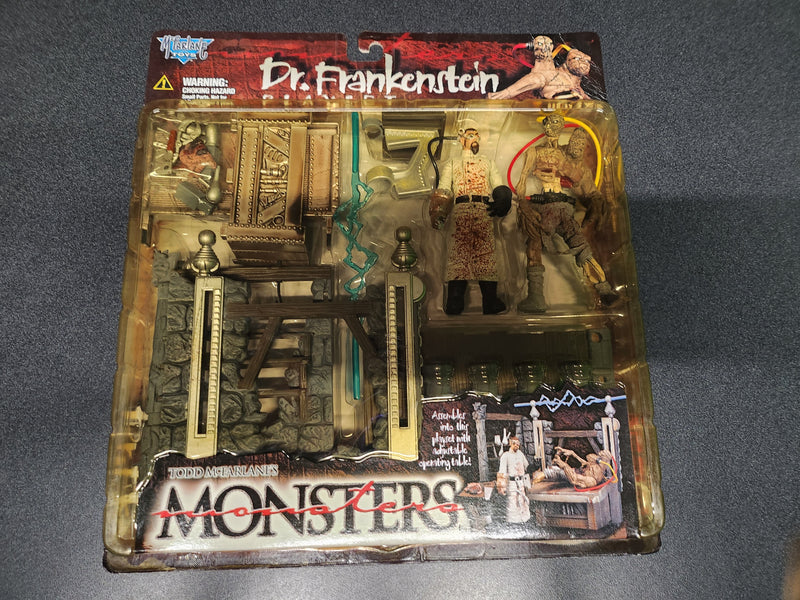 McFarlane Toys (1998) Monsters Playsets Series 2 - Dr.  Frankenstein